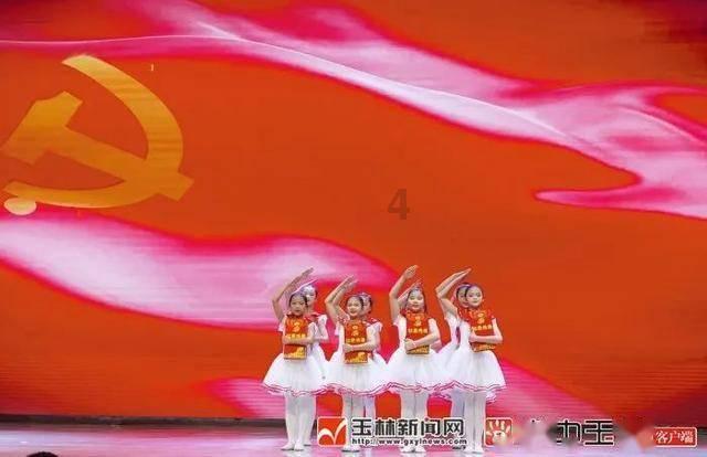 超级坦克消灭僵尸