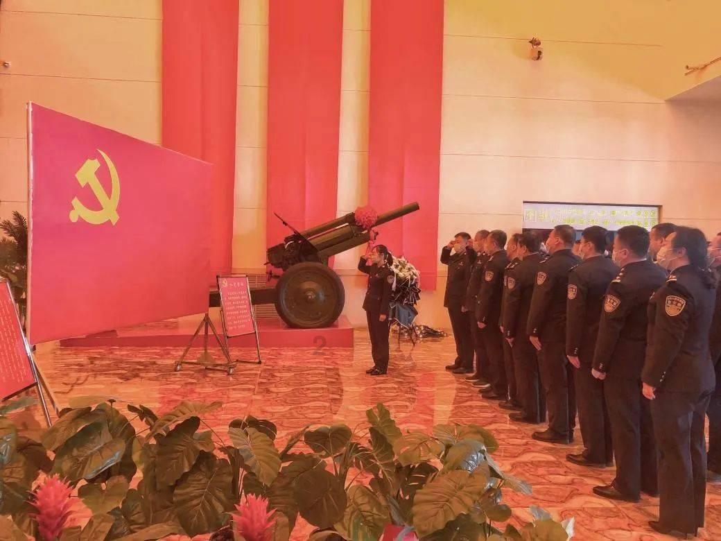 李家超:已与深圳市达成春节期间“通关”特别安排