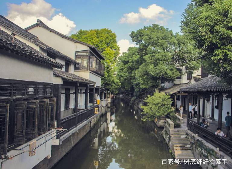 画线接蓝色球