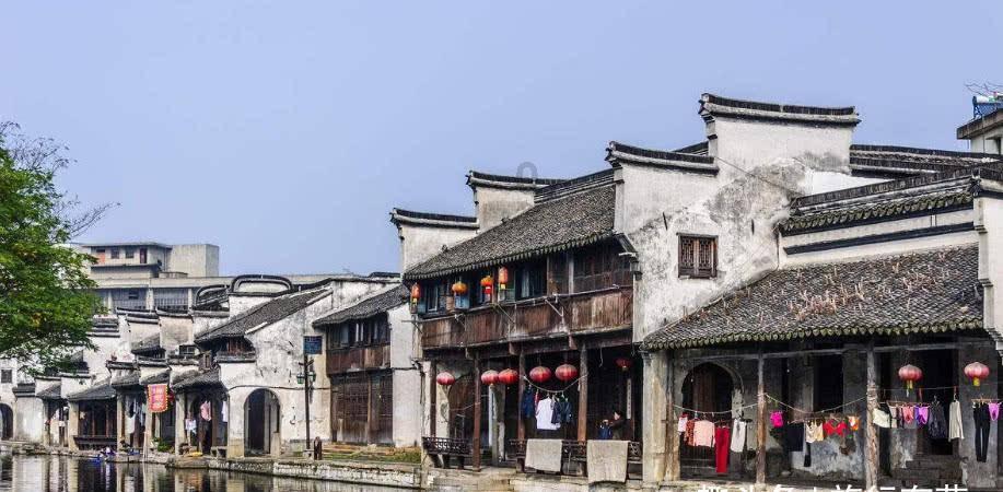 研究发现睡前玩手机伤眼又折寿，你睡前都会玩手机吗？游戏画面