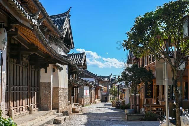 城中区 困难居民收到暖心年货